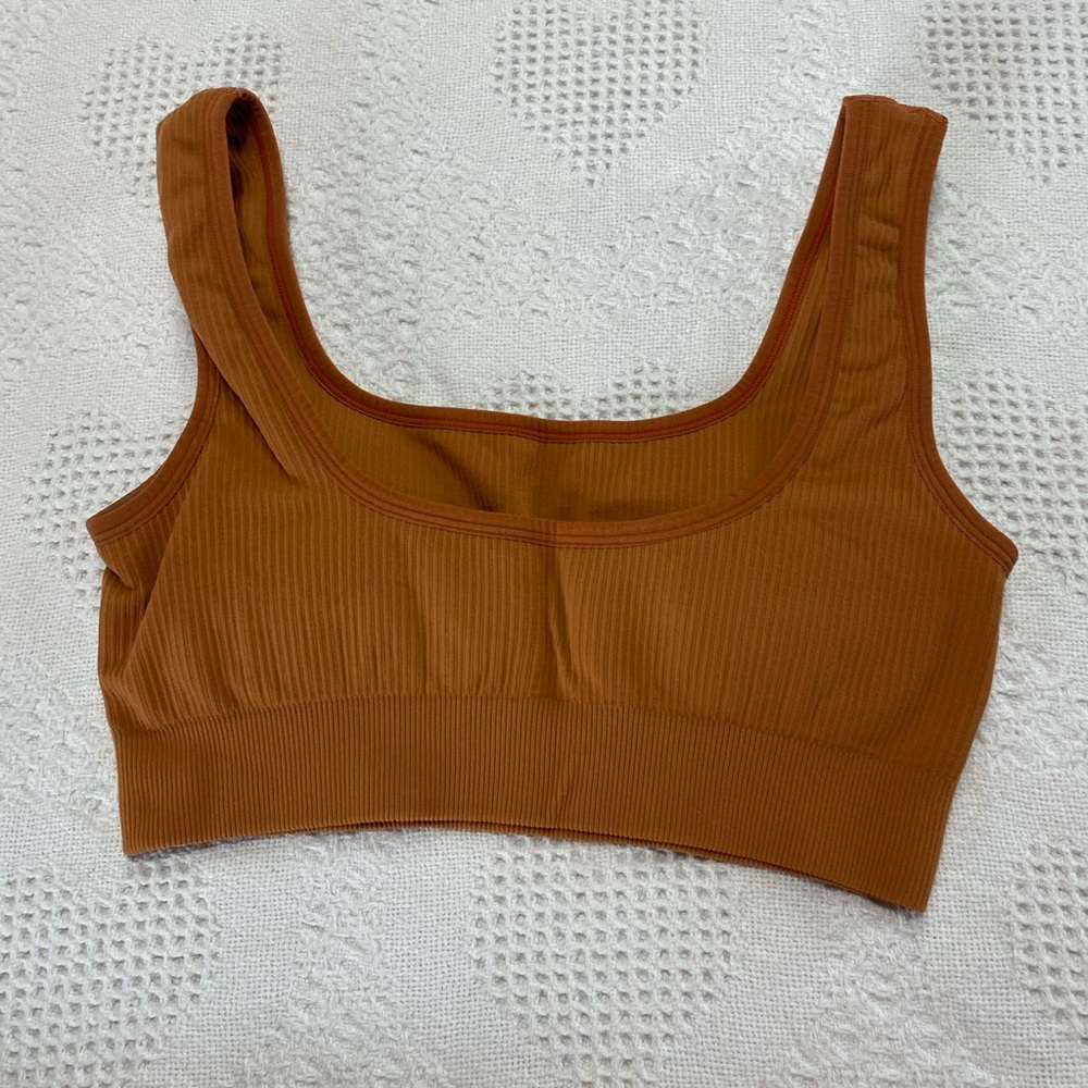 Amazon Ribbed Bralette (M) - Picture 4 of 7